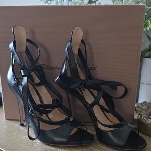Gianvito Rossi Elegant Black Strappy Heels